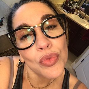 Meet your Posher, Florence